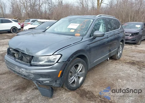 2021 Volkswagen Tiguan 2.0T Se/2.0T Se R-Line Black/2.0T Sel z USA, uszkodzony, nr VIN 3VV2B7AX4MM110397